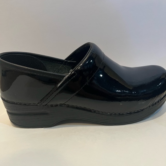 Dansko Black Patent Leather Clogs - Picture 3 of 5
